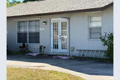 2566 SE Bonita Street, Stuart, FL 34997 - Photo 2