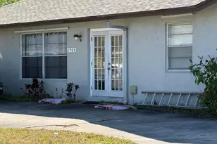 2566 SE Bonita St, Stuart, FL 34997 - Photo 2