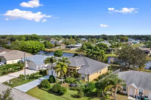 2019 SE Mantua St, Port Saint Lucie, FL 34952 - Photo 10