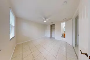 690 Amador Ln, West Palm Beach, FL 33401 - Photo 6