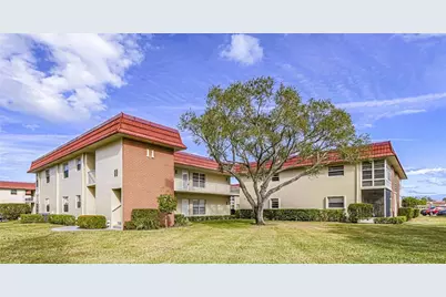 11 Vista Palm Lane #103, Vero Beach, FL 32962 - Photo 2