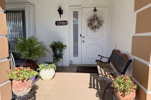 1206 S Lakes End Dr, Fort Pierce, FL 34982 - Photo 2