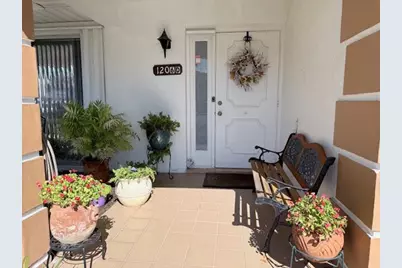 1206 S Lakes End Drive #D, Fort Pierce, FL 34982 - Photo 2