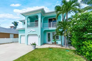 9427 SE Athena St, Hobe Sound, FL 33455 - Photo 2