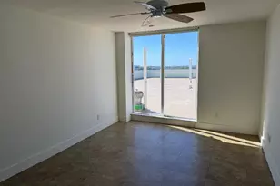 2000 NE 135th St, North Miami, FL 33181 - Photo 14