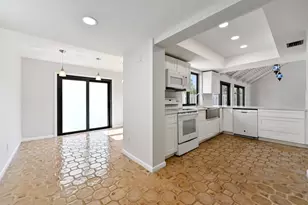 271 NW 15th St, Boca Raton, FL 33432 - Photo 16