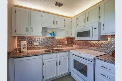 11 Vista Palm Lane #103, Vero Beach, FL 32962 - Photo 6