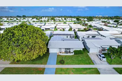 716 SW 18th Street, Boynton Beach, FL 33426 - Photo 2