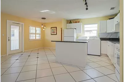 11 Vista Palm Lane #203, Vero Beach, FL 32962 - Photo 6