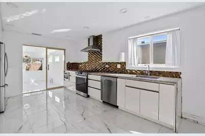 1323 Lincoln Street, Hollywood, FL 33019 - Photo 2