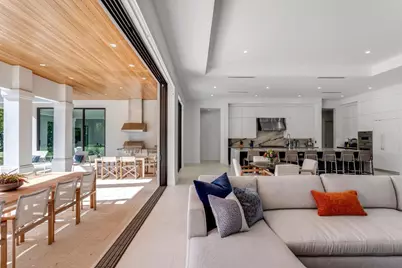 2719 Embassy Drive, West Palm Beach, FL 33401 - Photo 10