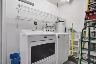 6010 Petaluma Dr, Boca Raton, FL 33433 - Photo 14