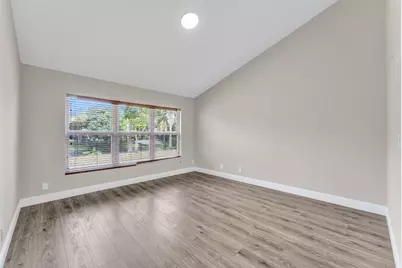 10185 Grove Lane, Cooper City, FL 33328 - Photo 12