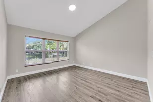 10185 Grove Ln, Cooper City, FL 33328 - Photo 12