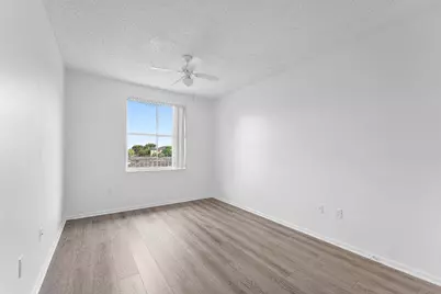 2100 Greenview Shores Boulevard #523, Wellington, FL 33414 - Photo 18