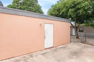 438 Roseland Dr, West Palm Beach, FL 33405 - Photo 6
