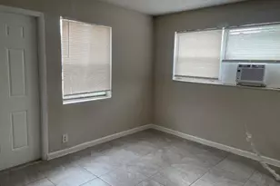 914 4th St, West Palm Beach, FL 33401 - Photo 4