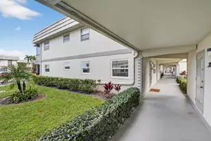 212 Monaco Way E, Delray Beach, FL 33446 - Photo 2