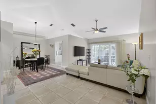 152 Eagleton Ct, Palm Beach Gardens, FL 33418 - Photo 8
