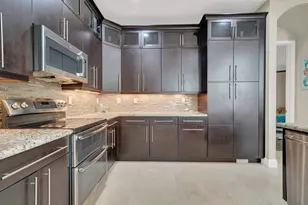 1123 Piccadilly St, Palm Beach Gardens, FL 33418 - Photo 10