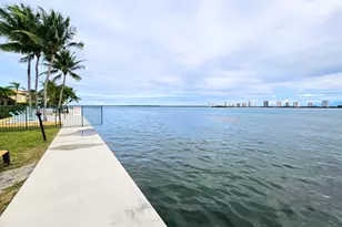 1035 Lake Shore Dr, Lake Park, FL 33403 - Photo 16