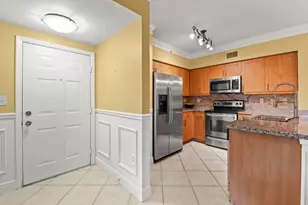 6450 Emerald Dunes Dr, West Palm Beach, FL 33411 - Photo 6