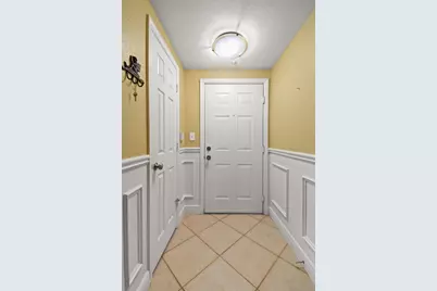 6450 Emerald Dunes Drive #304, West Palm Beach, FL 33411 - Photo 14