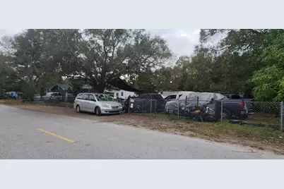 611 S 21st Street, Fort Pierce, FL 34950 - Photo 2