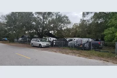 611 S 21st Street, Fort Pierce, FL 34950 - Photo 2