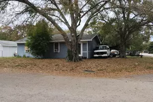 611 S 21st St, Fort Pierce, FL 34950 - Photo 1