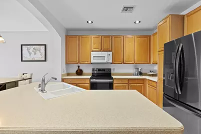 8068 Briantea Drive, Boynton Beach, FL 33472 - Photo 10