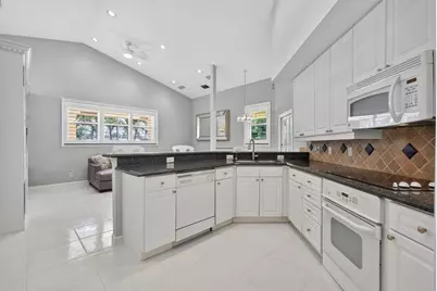 1052 W Shore Drive, West Palm Beach, FL 33406 - Photo 30