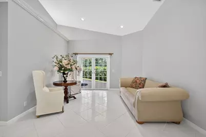 1052 W Shore Drive, West Palm Beach, FL 33406 - Photo 14