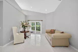 1052 W Shore Dr, West Palm Beach, FL 33406 - Photo 14