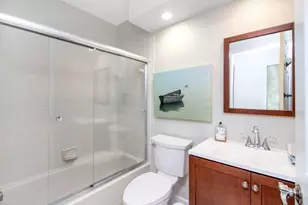 360 Prestwick Cir, Palm Beach Gardens, FL 33418 - Photo 14