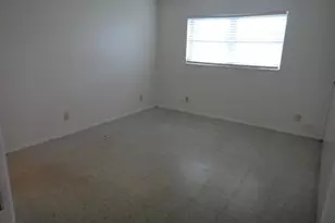 2527 W Emory Dr, West Palm Beach, FL 33415 - Photo 4