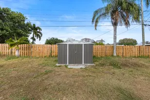 173 SE Placita Ct, Port Saint Lucie, FL 34983 - Photo 24