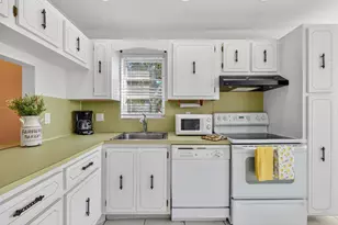 8351 Sands Point Blvd, Tamarac, FL 33321 - Photo 16