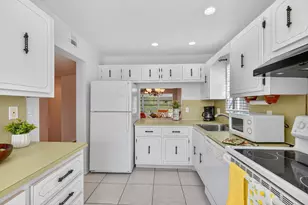 8351 Sands Point Blvd, Tamarac, FL 33321 - Photo 14