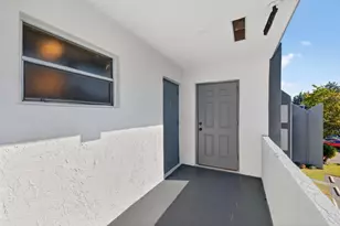 8351 Sands Point Blvd, Tamarac, FL 33321 - Photo 30