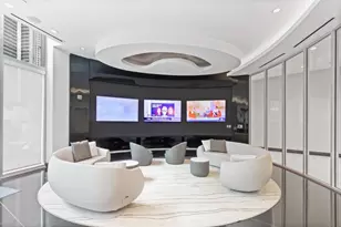 851 NE 1st Ave, Miami, FL 33132 - Photo 18