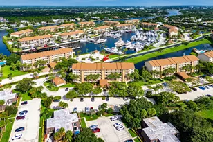 901 Seafarer Cir, Jupiter, FL 33477 - Photo 22