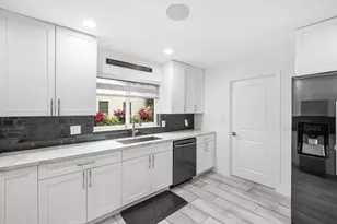 21680 Tall Palm Cir, Boca Raton, FL 33433 - Photo 26