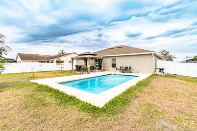 684 SE Crescent Avenue, Port Saint Lucie, FL 34984 - Photo 4