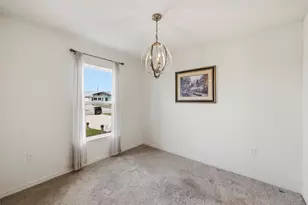 684 SE Crescent Ave, Port Saint Lucie, FL 34984 - Photo 10