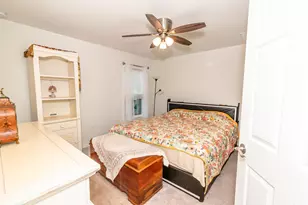 684 SE Crescent Ave, Port Saint Lucie, FL 34984 - Photo 20