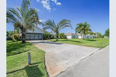 444 SW Dolores Avenue, Port Saint Lucie, FL 34983 - Photo 2
