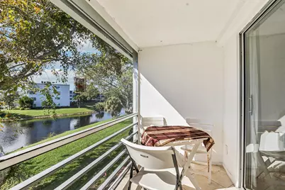 104 Oakridge #H, Deerfield Beach, FL 33442 - Photo 24