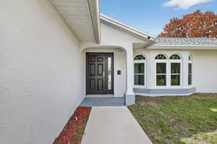 320 NE Surfside Ave, Port Saint Lucie, FL 34983 - Photo 4