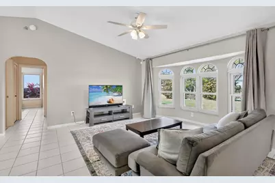 320 NE Surfside Avenue, Port Saint Lucie, FL 34983 - Photo 6